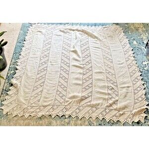 Vintage 30s Crochet Bedspread Handmade USA Ecru Blanket Cottage Country 91x76 in